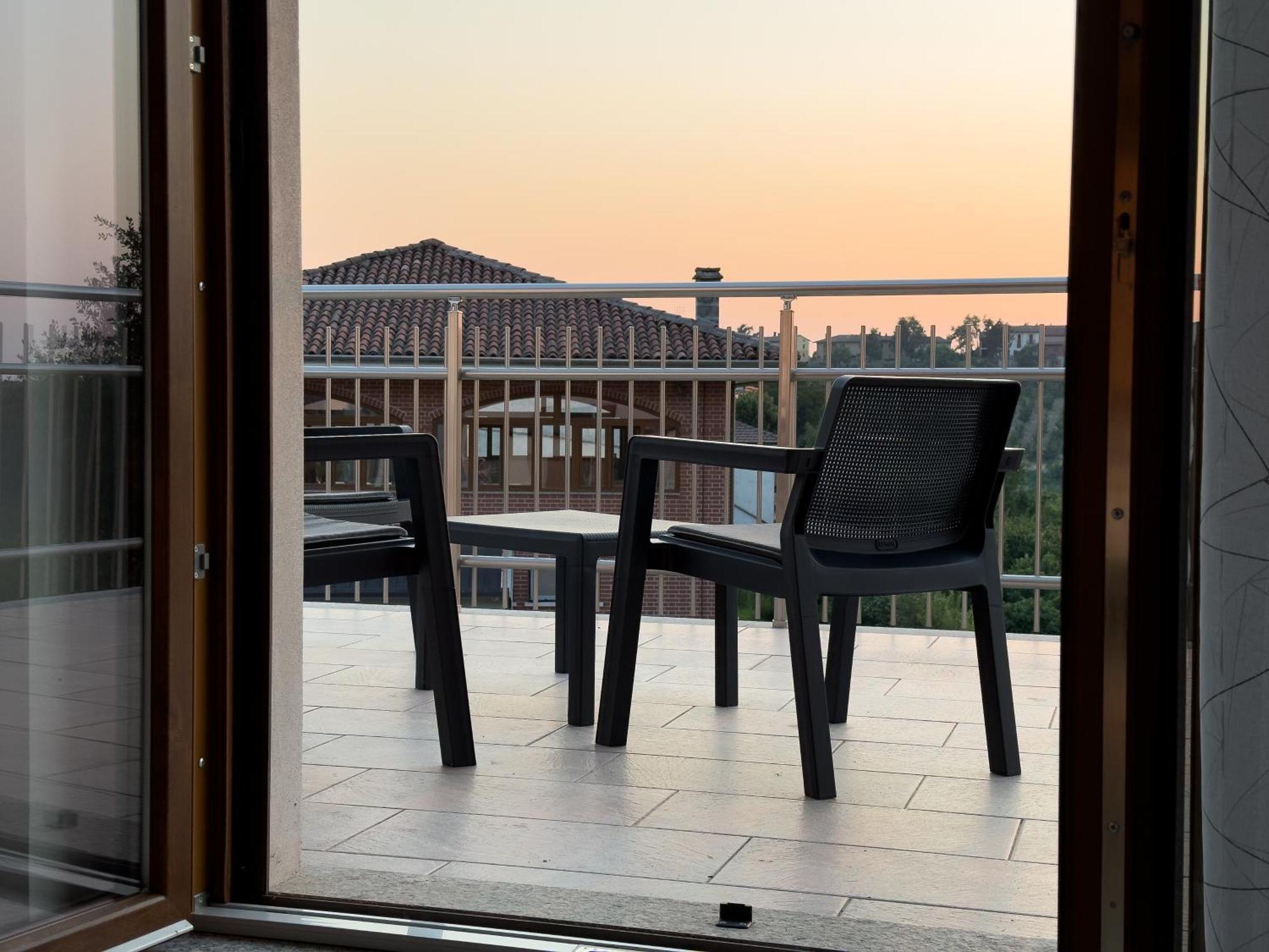 Roero Sunset Lejlighed Govone Eksteriør billede
